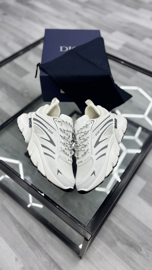 Dior B44 White